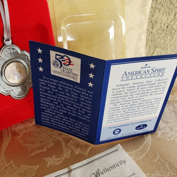 American Spirit Collection, 50 State Quarter Ornament - Massachusetts 2000 - Picture 7 of 9